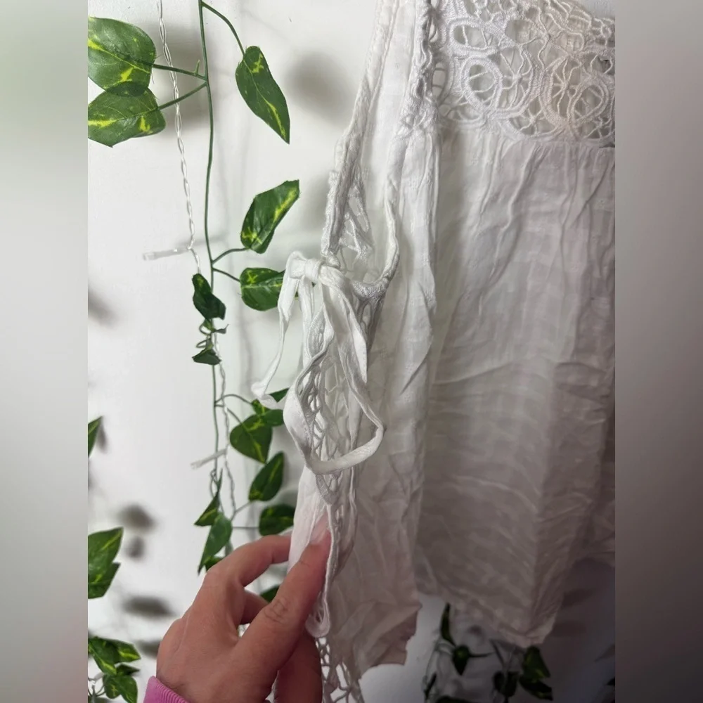 American Eagle Outfitters White Camisole Top - Picture 3 of 7
